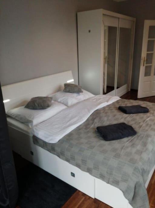 2 Bedrooms Close Vysehrad - Congress Centrum Prag Exterior foto